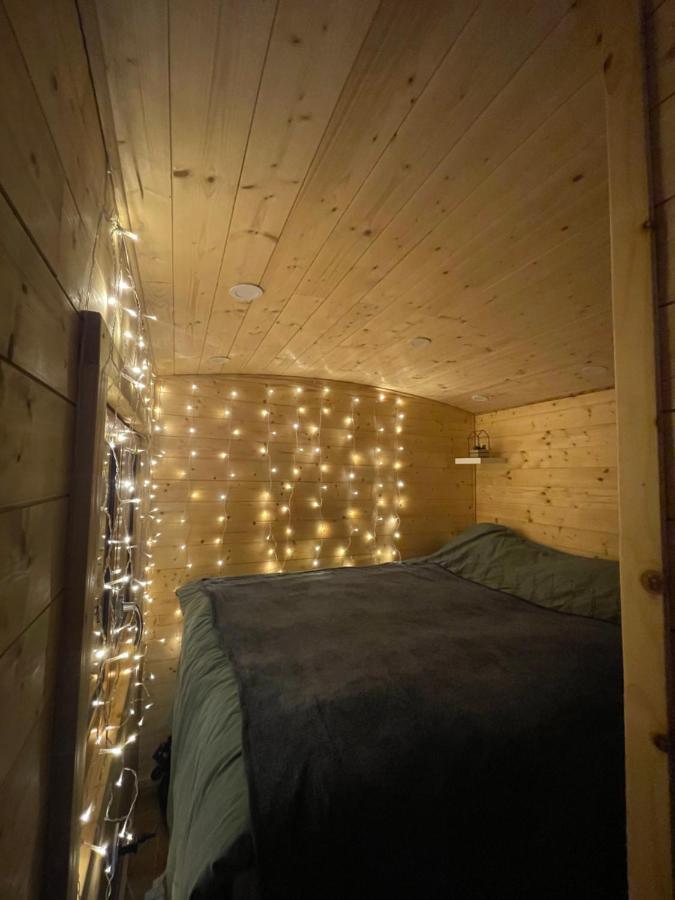 Chez Celia, Roulotte En Champagne Villa Fleury-la-Riviere Екстериор снимка